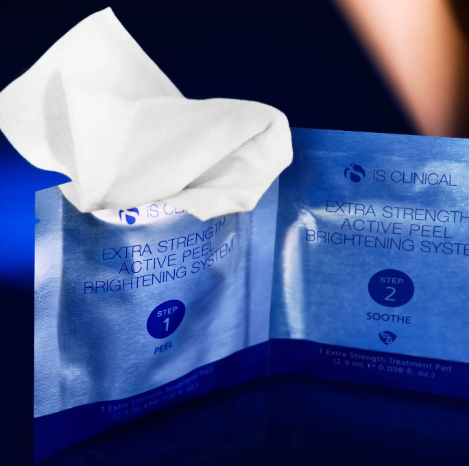 iS Clinical Extra Strength Active Peel Brightening System